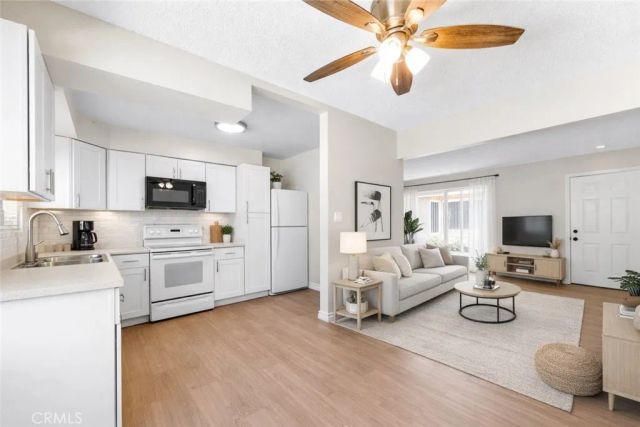 5932 Santa Barbara Avenue East B, Garden Grove, CA 92845
