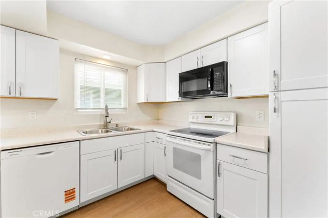 5932 Santa Barbara Avenue East B, Garden Grove, CA 92845