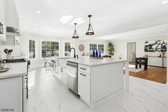49 HALL DRIVE, Clark Twp., NJ 07066
