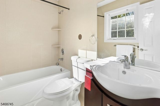 49 HALL DRIVE, Clark Twp., NJ 07066