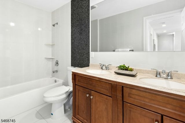 49 HALL DRIVE, Clark Twp., NJ 07066