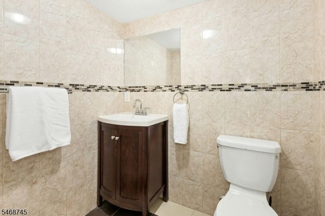 49 HALL DRIVE, Clark Twp., NJ 07066