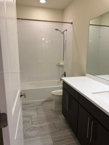 4022 Long Leaf Ln 4022, Hollywood, FL 33021