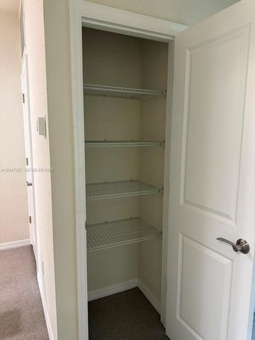 4022 Long Leaf Ln 4022, Hollywood, FL 33021
