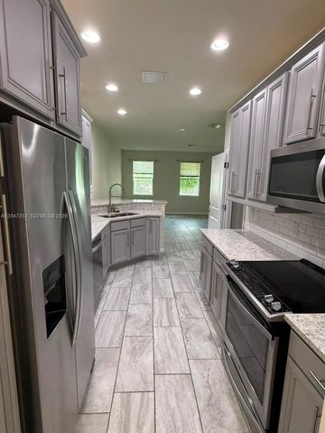 4022 Long Leaf Ln 4022, Hollywood, FL 33021