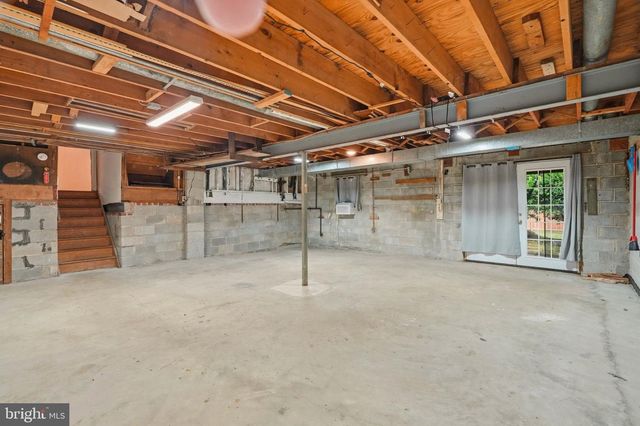 11809 MONTAGUE DR, Laurel, MD 20708