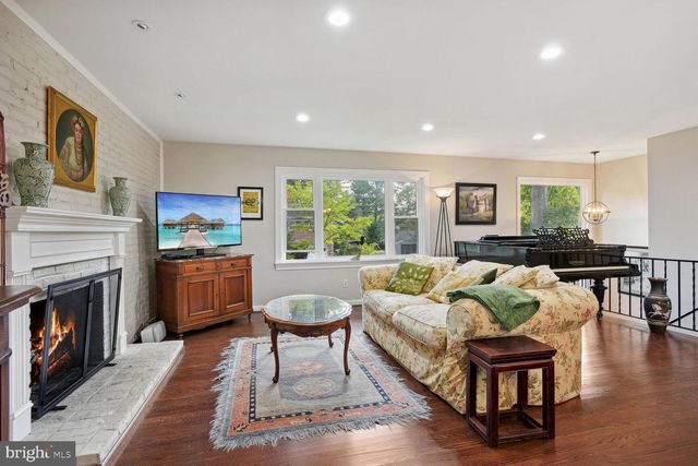 6542 HITT AVENUE, Mclean, VA 22101