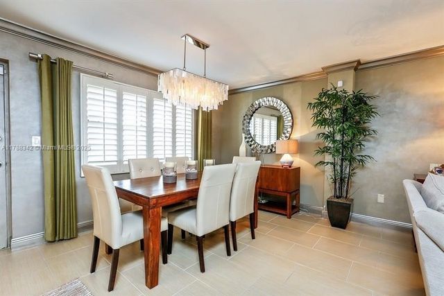 220 Kings Point Dr 514, Sunny Isles Beach, FL 33160