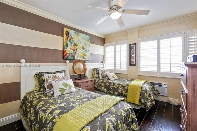 220 Kings Point Dr 514, Sunny Isles Beach, FL 33160