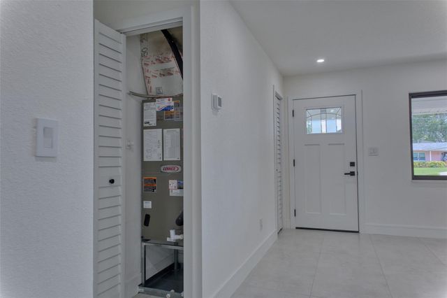 1397 83RD AVENUE N, St Petersburg, FL 33702