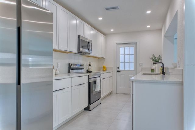 1397 83RD AVENUE N, St Petersburg, FL 33702