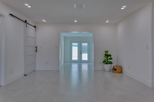 1397 83RD AVENUE N, St Petersburg, FL 33702