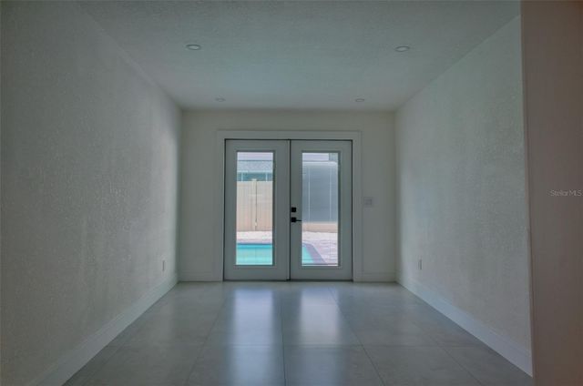 1397 83RD AVENUE N, St Petersburg, FL 33702