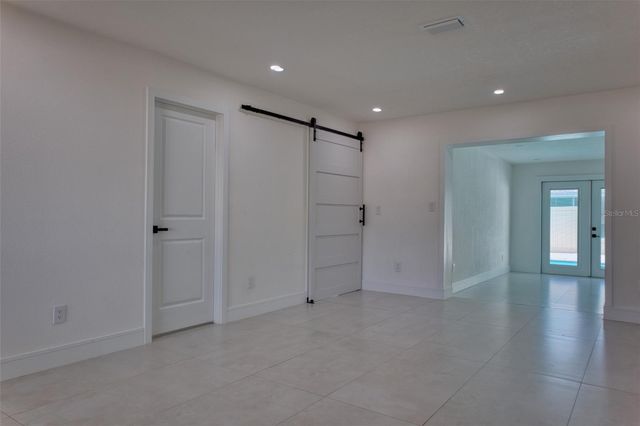 1397 83RD AVENUE N, St Petersburg, FL 33702