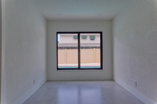 1397 83RD AVENUE N, St Petersburg, FL 33702