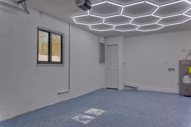 1397 83RD AVENUE N, St Petersburg, FL 33702