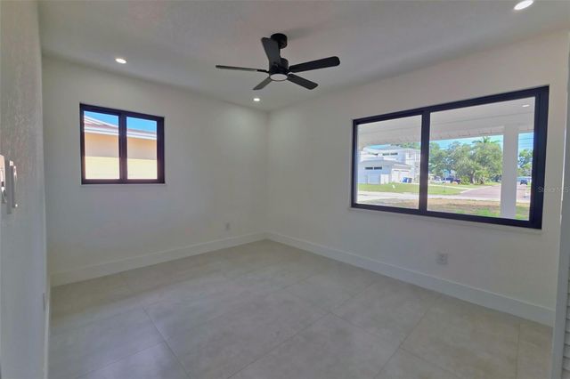 1397 83RD AVENUE N, St Petersburg, FL 33702