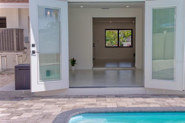1397 83RD AVENUE N, St Petersburg, FL 33702