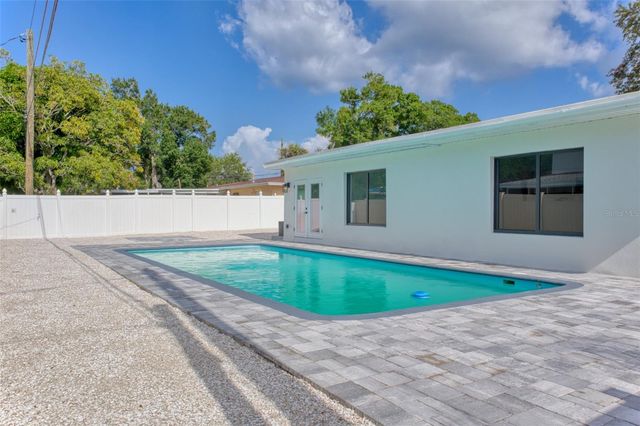 1397 83RD AVENUE N, St Petersburg, FL 33702