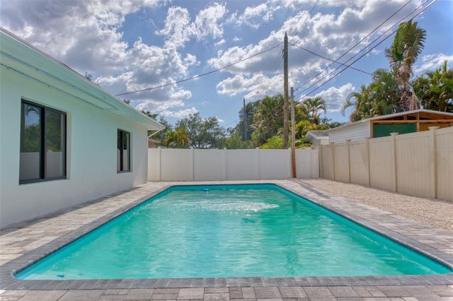 1397 83RD AVENUE N, St Petersburg, FL 33702
