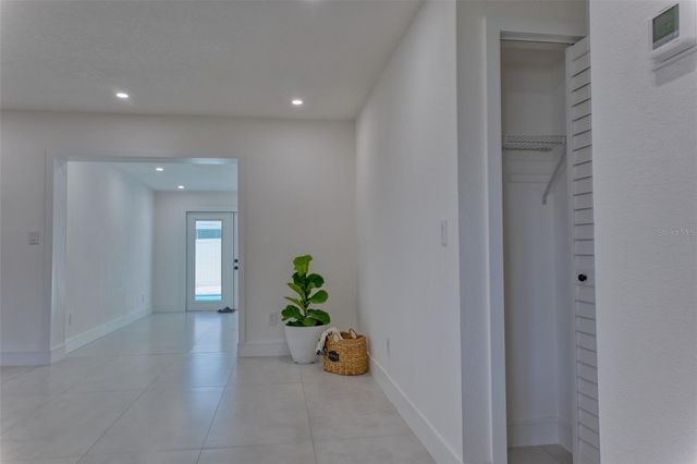1397 83RD AVENUE N, St Petersburg, FL 33702