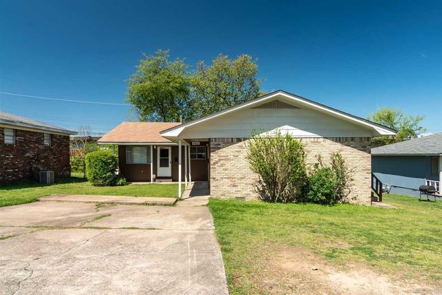 4405-4407 Lynn Ln, North Little Rock, AR 72118