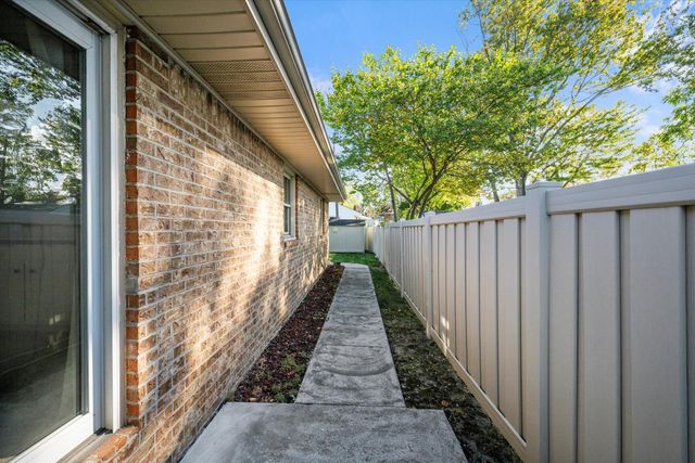 1213 Hunt Street, Maumee, OH 43537