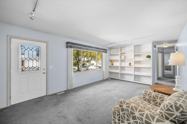 1213 Hunt Street, Maumee, OH 43537