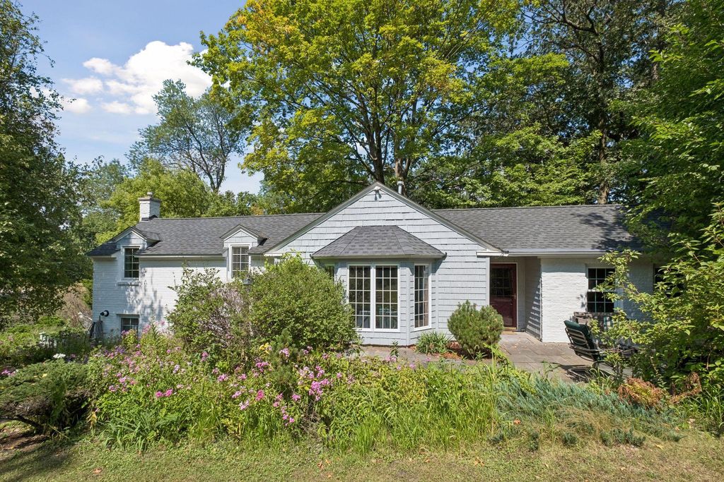 15517 Excelsior Boulevard, Minnetonka, MN 55345 — exterior