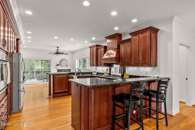 3611 Sumerlin Dr, Buckner, KY 40010