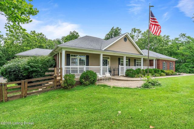 3611 Sumerlin Dr, Buckner, KY 40010