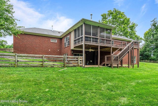 3611 Sumerlin Dr, Buckner, KY 40010