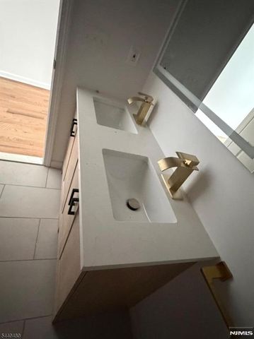 170 18th Street, East Orange, NJ 07017