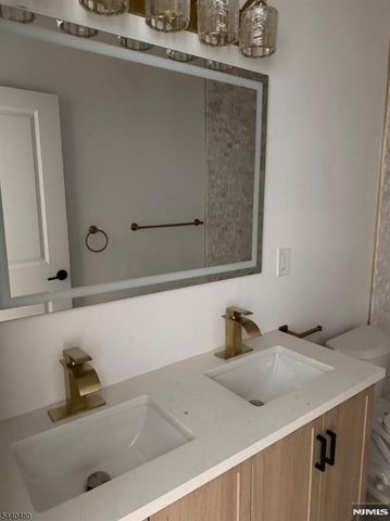 170 18th Street, East Orange, NJ 07017