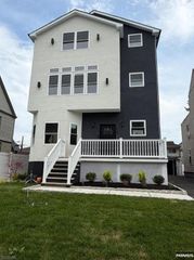 170 18th Street, East Orange, NJ 07017