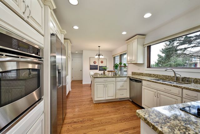 119 Craigie Lane, Inverness, IL 60067