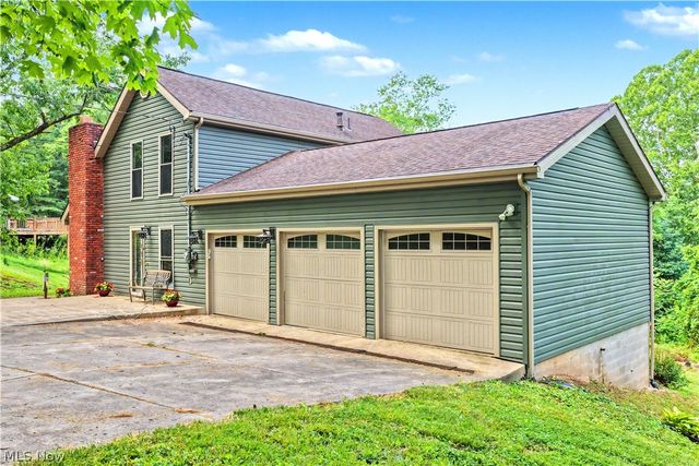 168 Woodland Acres Road, Marietta, OH 45750