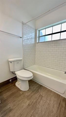 6910 NW 70th Avenue 6910, Tamarac, FL 33321