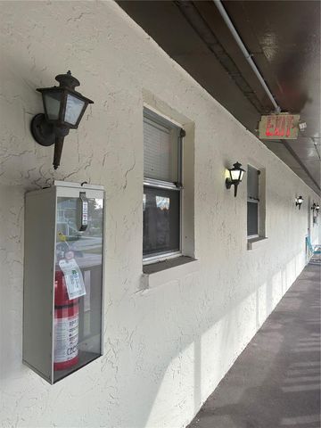 8440 OLD POST ROAD 202, Port Richey, FL 34668