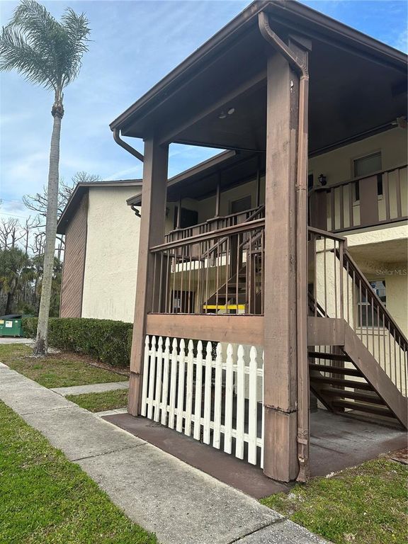 8440 OLD POST ROAD 202, Port Richey, FL 34668