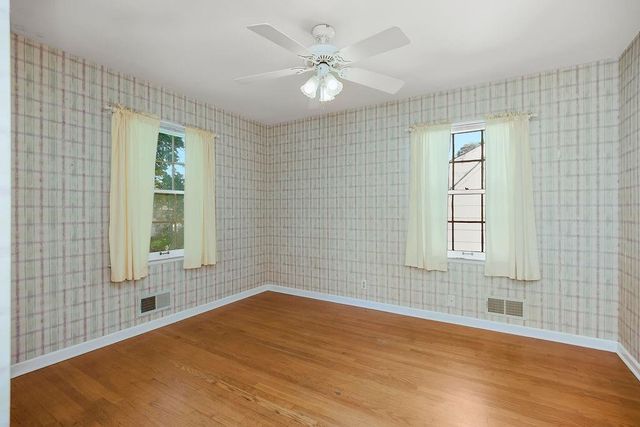 3718 W 52nd Terrace, Roeland Park, KS 66205