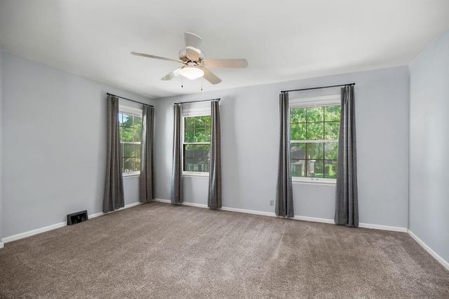 3718 W 52nd Terrace, Roeland Park, KS 66205
