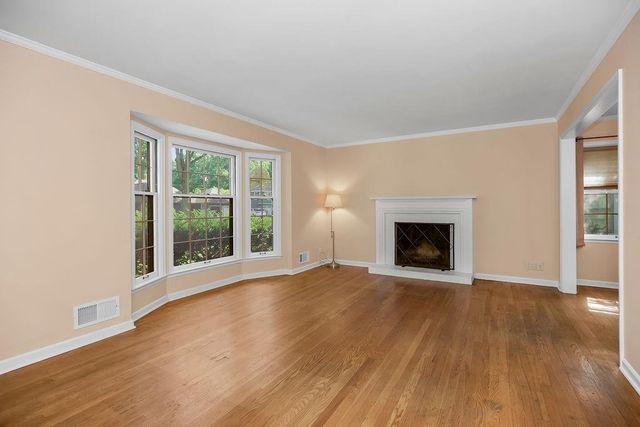 3718 W 52nd Terrace, Roeland Park, KS 66205