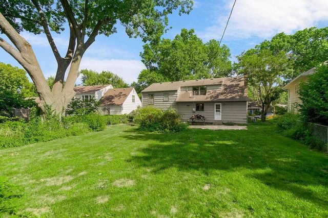 3718 W 52nd Terrace, Roeland Park, KS 66205