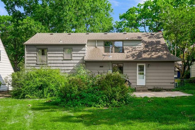 3718 W 52nd Terrace, Roeland Park, KS 66205