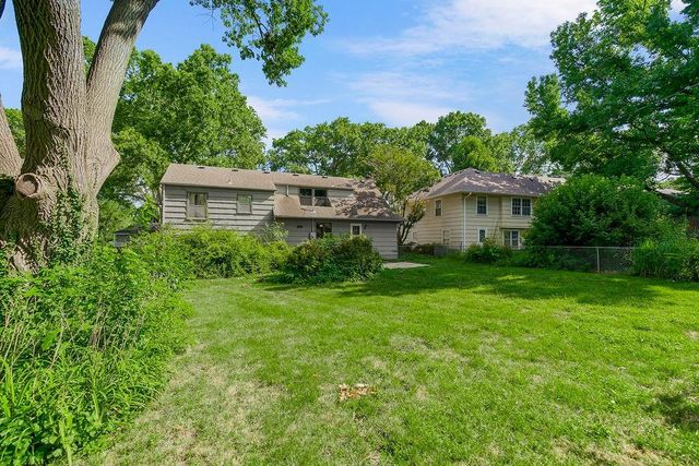 3718 W 52nd Terrace, Roeland Park, KS 66205