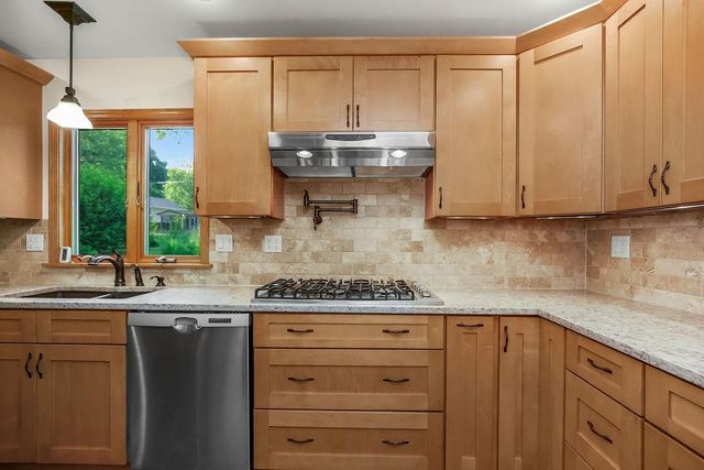 3718 W 52nd Terrace, Roeland Park, KS 66205