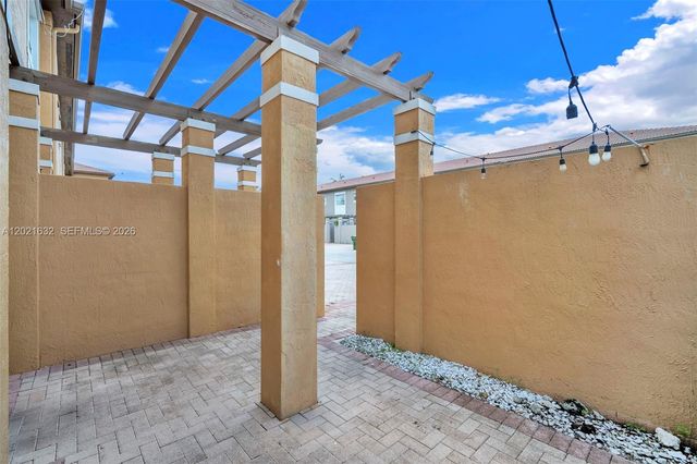 14634 SW 5th St 1-5, Pembroke Pines, FL 33027
