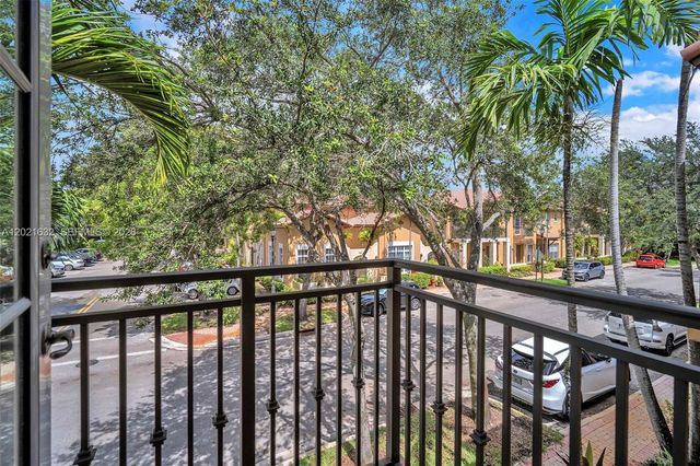 14634 SW 5th St 1-5, Pembroke Pines, FL 33027