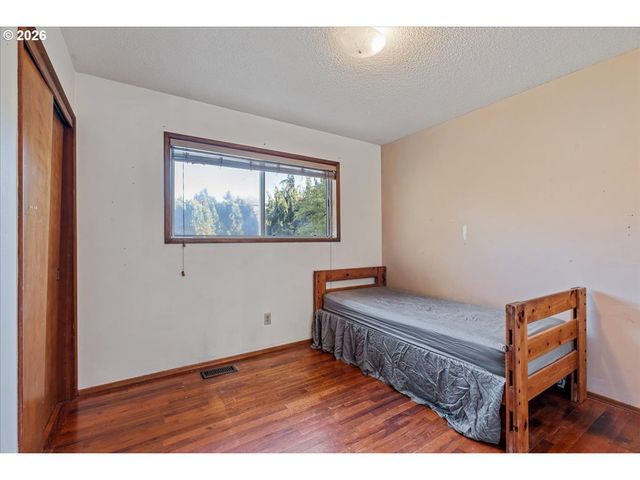 12055 Sw BRUCE Ln, Beaverton, OR 97008
